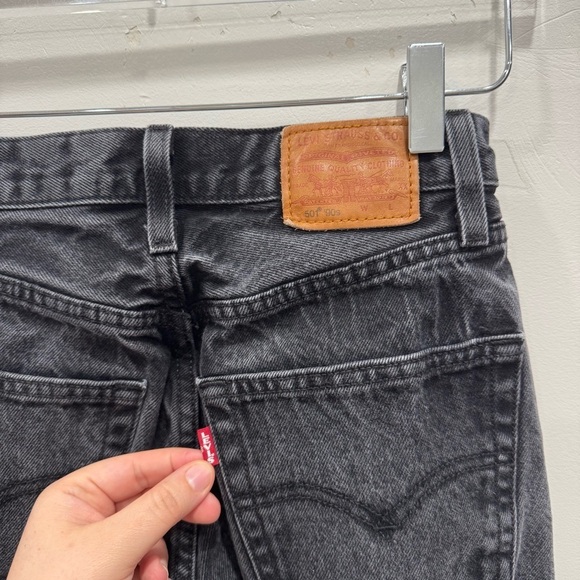 Levi’s Straight Leg Black Washed Jeans Size 24 x 30 Cotton - Picture 6 of 9